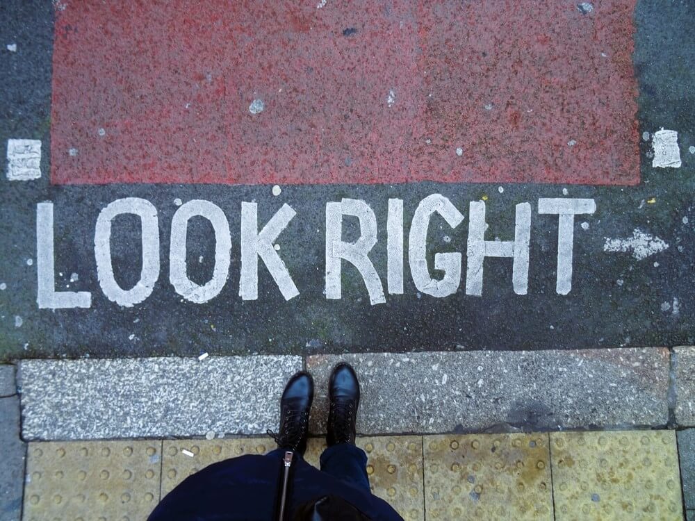 gerundio detrás de to