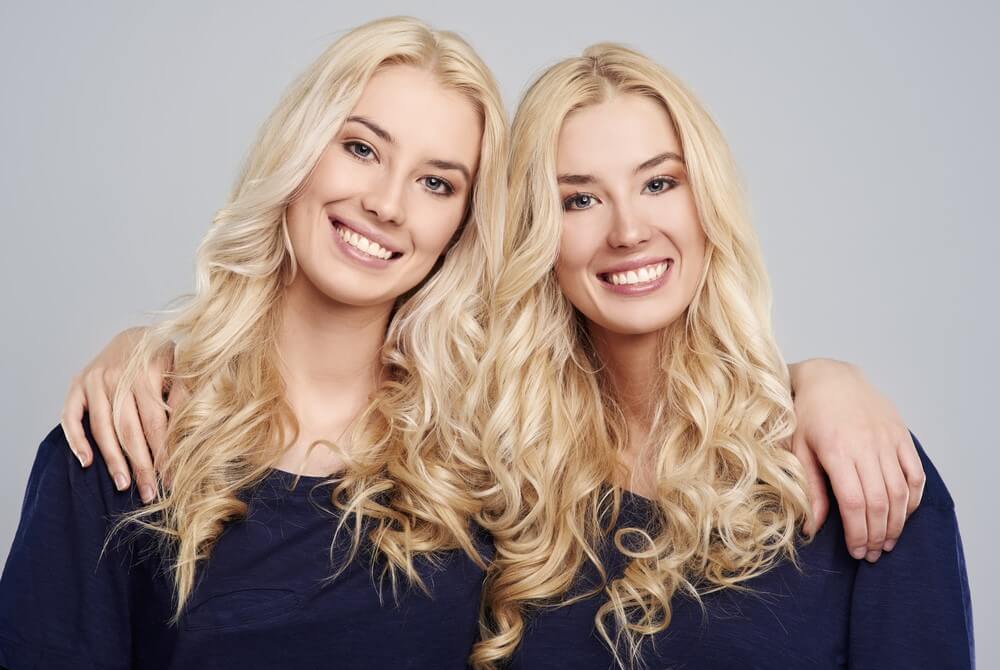 también y tampoco en inglés